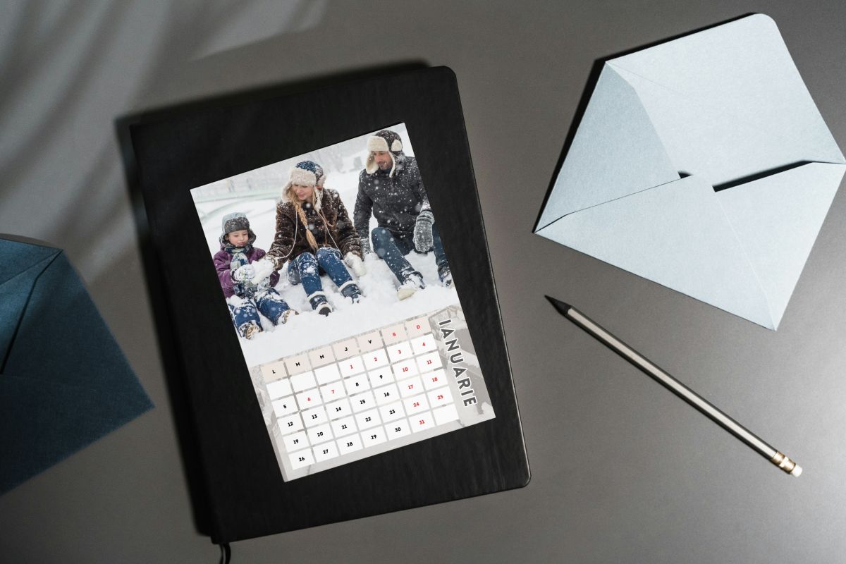 Calendar personalizat - 12 poze, 10x15cm - imagine 3