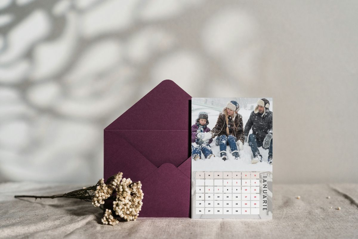 Calendar personalizat - 12 poze, 10x15cm - imagine 2